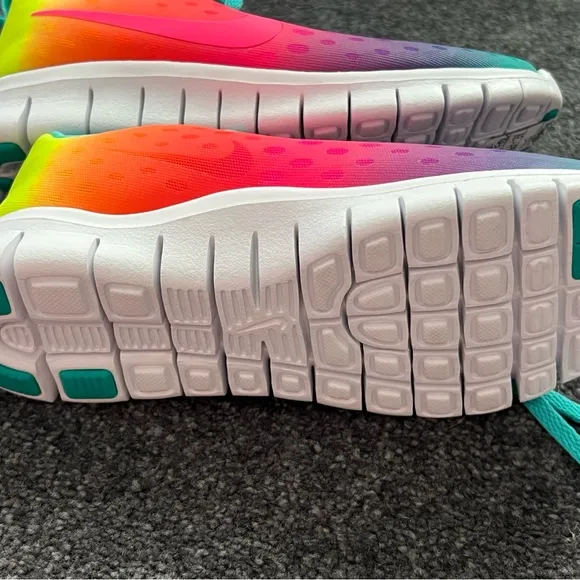 Nike Free Run 5.0 Ombré Neon Rainbow Gradient YOUTH Size 1.5