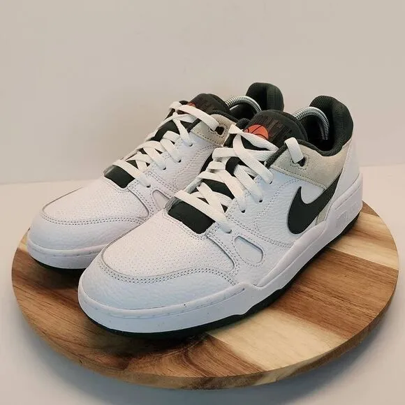 NIKE FULL FORCE LOW CASUAL SNEAKERS MENS SIZE 10 WHITE / DARK GREEN
