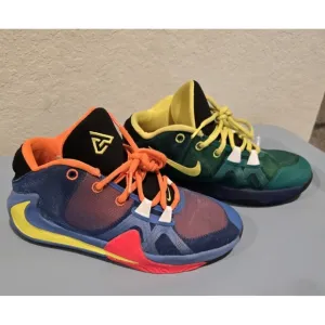 Nike Giannis Zoom Freak 1 Boys Youth Sneakers 5Y 5 Basketball Shoes