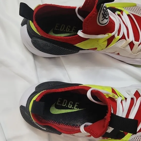 Nike Huarache E.D.G.E TXT White Black Red Volt Athelic sneakers (m size 8)