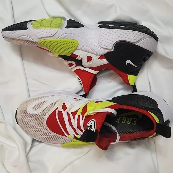 Nike Huarache E.D.G.E TXT White Black Red Volt Athelic sneakers (m size 8)