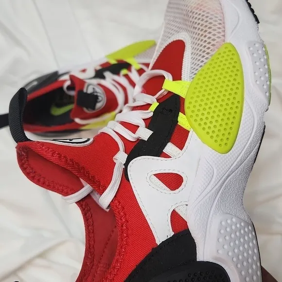 Nike Huarache E.D.G.E TXT White Black Red Volt Athelic sneakers (m size 8)