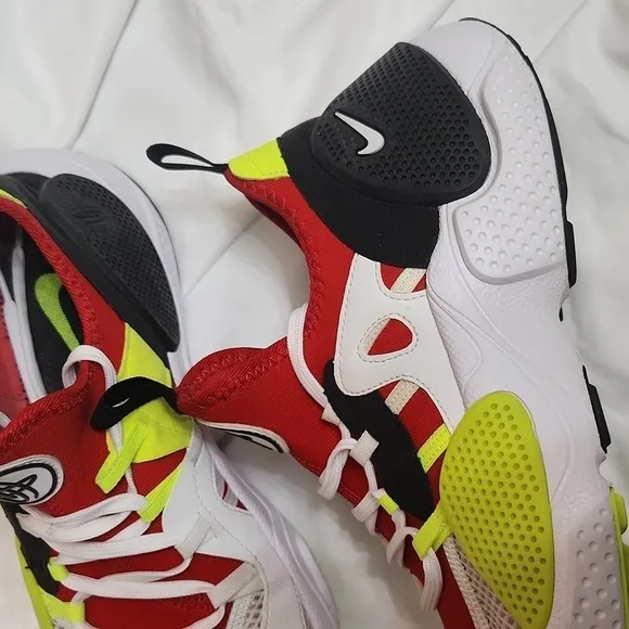 Nike Huarache E.D.G.E TXT White Black Red Volt Athelic sneakers (m size 8)