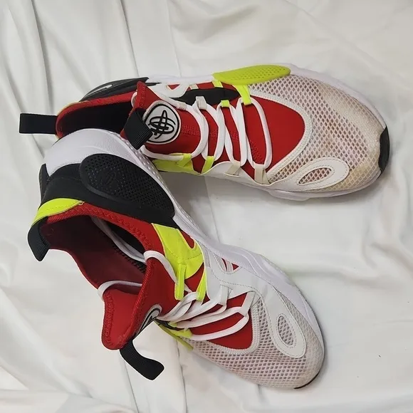 Nike Huarache E.D.G.E TXT White Black Red Volt Athelic sneakers (m size 8)