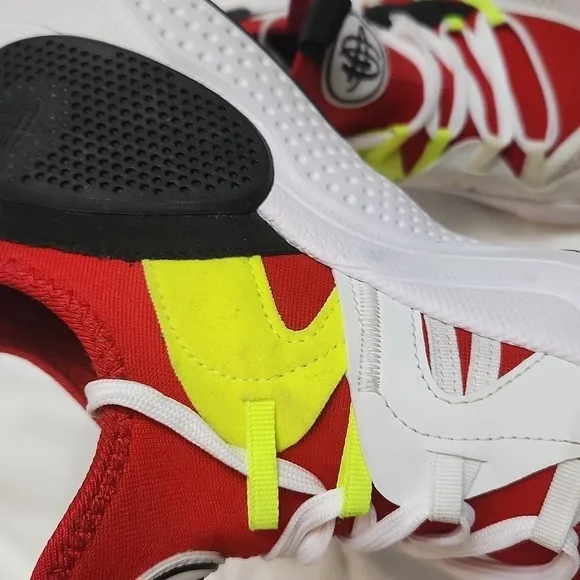 Nike Huarache E.D.G.E TXT White Black Red Volt Athelic sneakers (m size 8)