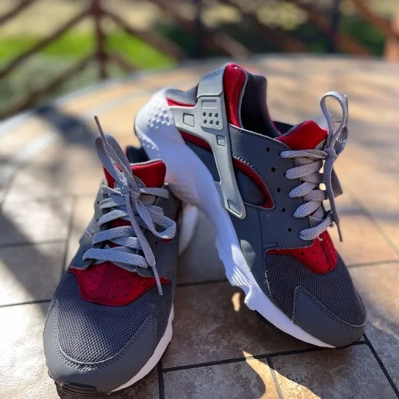 Nike Huarache Run (GS) Boy's 6,5 Youth Gray Red Running Sneakers 654275-018