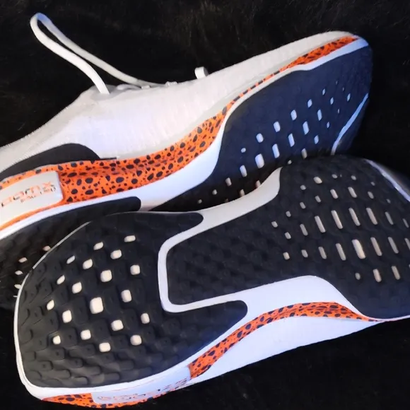 Nike Invincible Run 3 Sneakers
