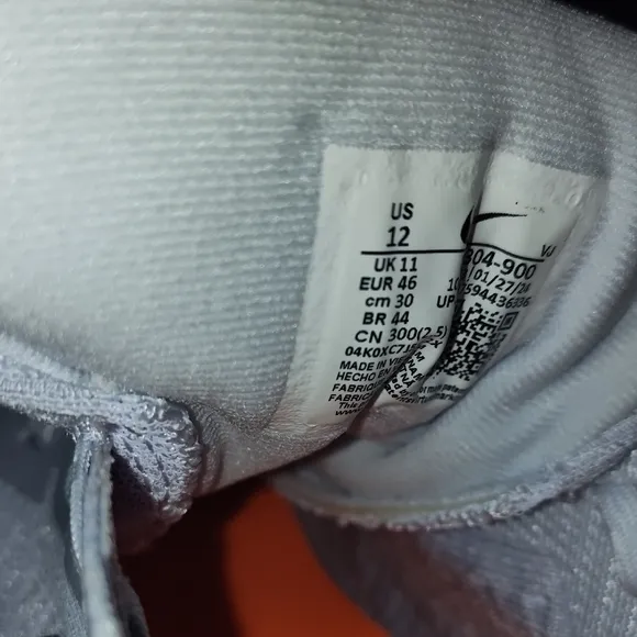 Nike Invincible Run 3 Sneakers