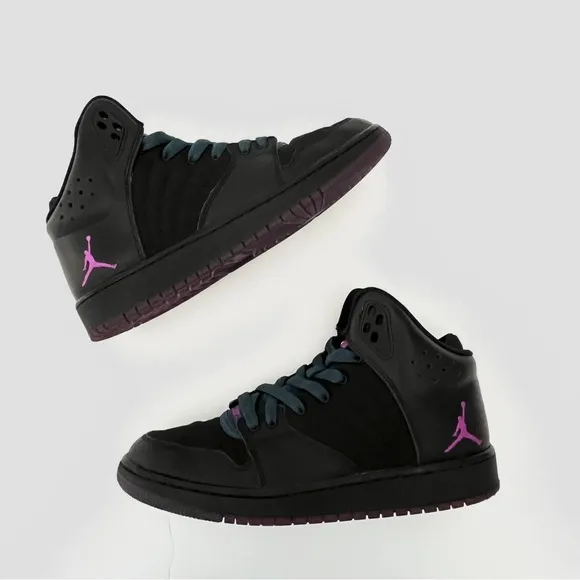 Nike | Jordan | Sneakers | Size 5.5 Y