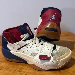 Nike Jordan Zion 2 Pelicans GS Youth Boy Size 4.5Y Sneakers Running Shoes