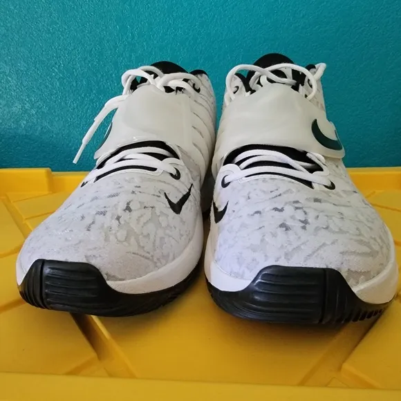 Nike KD 14 TB White/Black Size 16.5 Kevin Durant Basketball Shoe Big and Tall