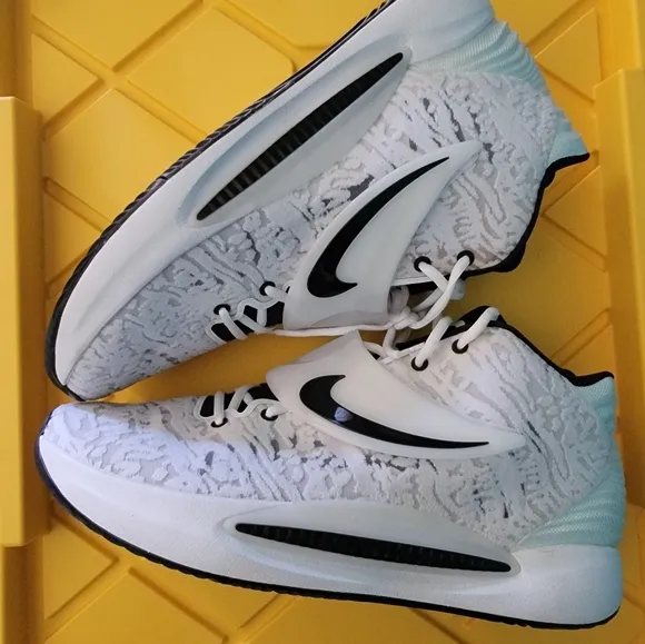 Nike KD 14 TB White/Black Size 16.5 Kevin Durant Basketball Shoe Big and Tall