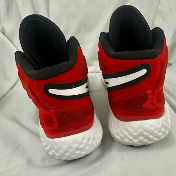 Nike KD Trey 5 VIII Mens Size 8 Black Red White Basketball Shoes Sneakers Sporty