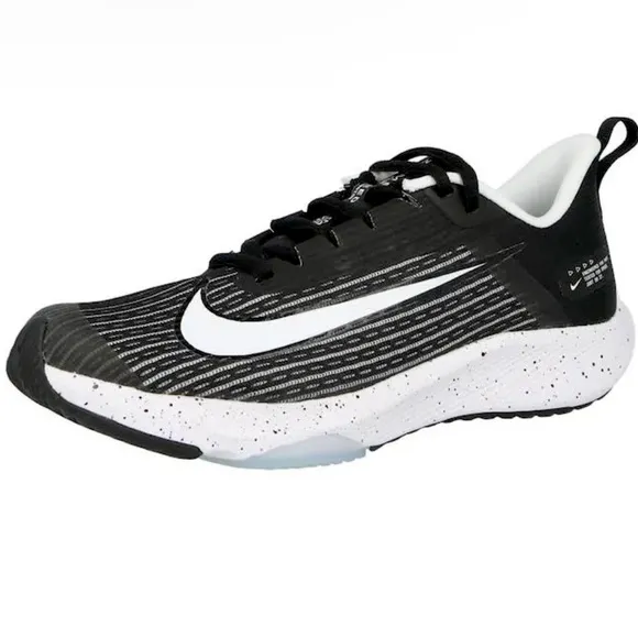 Nike kids air zoom speed 2 workout running sneakers Size 4.5Y