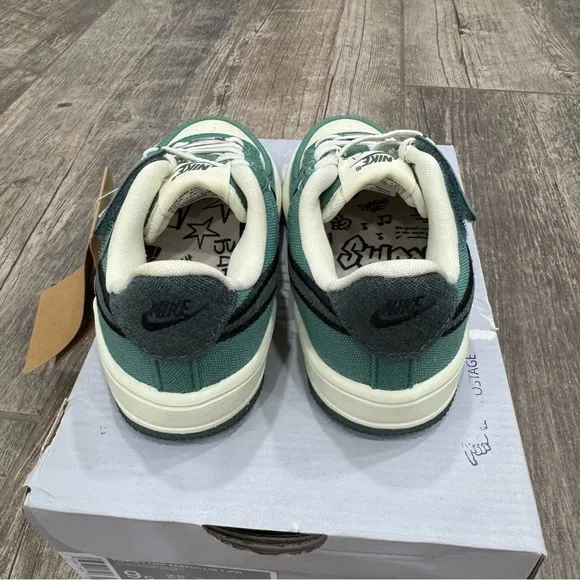 Nike Kids Force 1 Low Easyon LV8 3 Coconut Milk/Green Sneakers