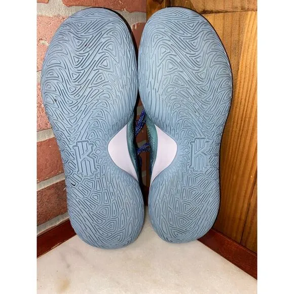 Nike Kyrie Flytrap 5 Ocean Cube womens Sz 8 style #CZ4100-300 Basketball Shoes