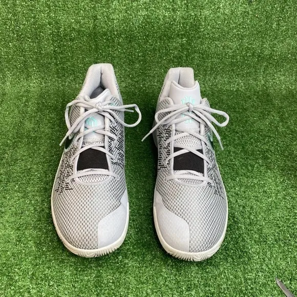 Nike Kyrie Flytrap II Mens SZ 14 Wolf Gray Basketball Shoes Sneakers EXCEL COND