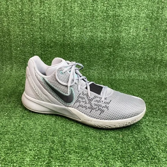 Nike Kyrie Flytrap II Mens SZ 14 Wolf Gray Basketball Shoes Sneakers EXCEL COND