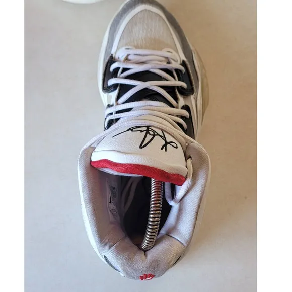 Nike Kyrie Infinity White Black Red Basketball Shoes Men's 8.5