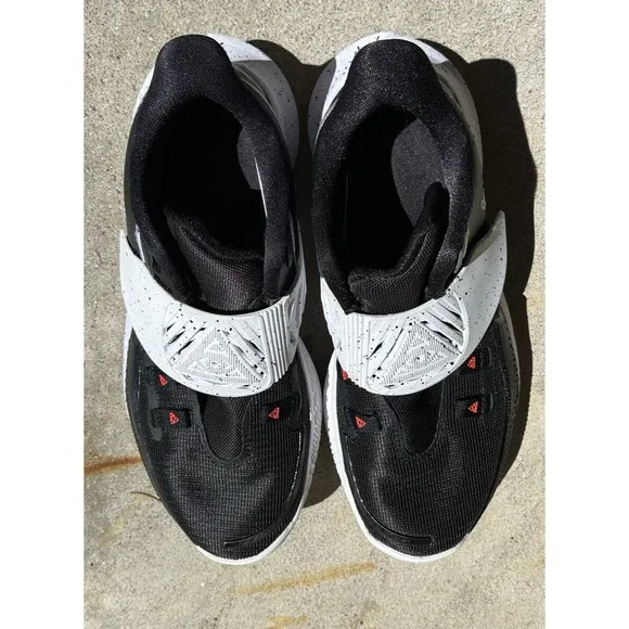 Nike Kyrie Low 3 Team Black White (CW6228-003 Men Sz 7 sneakers shoes basketball