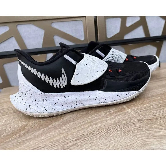 Nike Kyrie Low 3 Team Black White (CW6228-003 Men Sz 7 sneakers shoes basketball