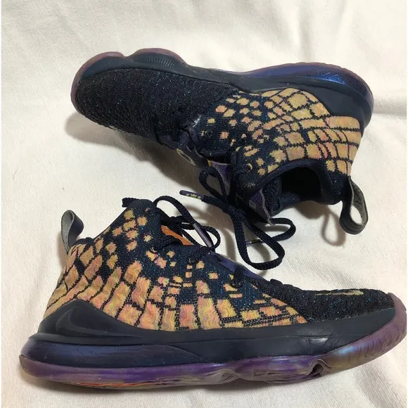 Nike LeBron 17 Monstars Sneakers Shoes Size 1Y