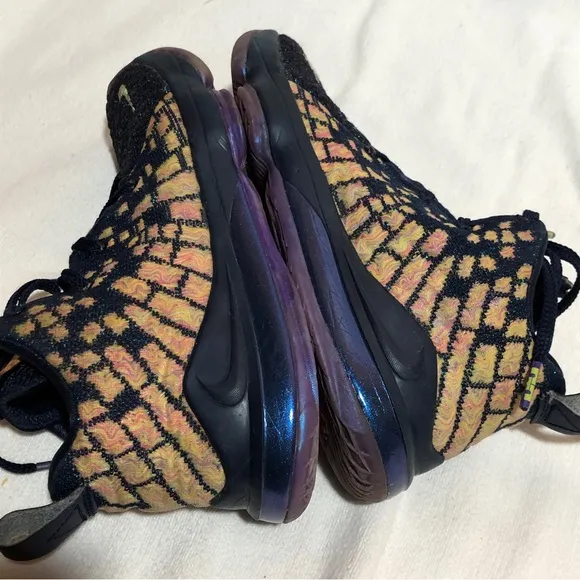 Nike LeBron 17 Monstars Sneakers Shoes Size 1Y