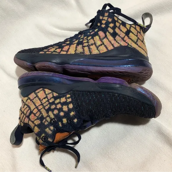 Nike LeBron 17 Monstars Sneakers Shoes Size 1Y