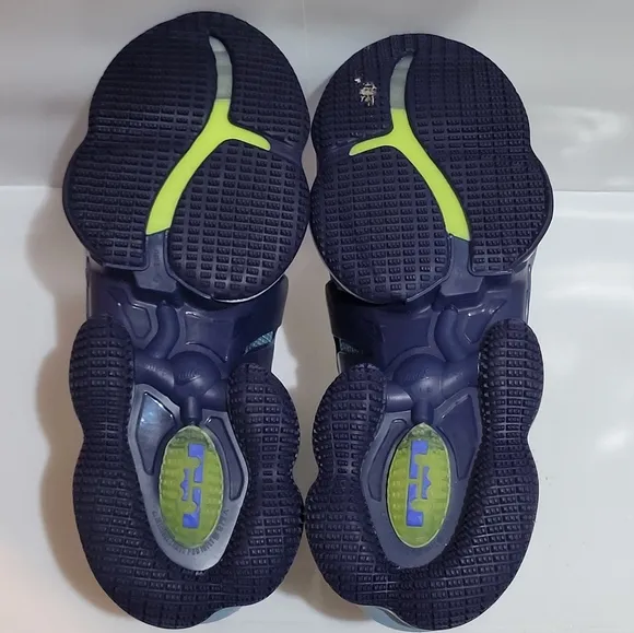 Nike LeBron 19 Fast Food -‎ Dutch Blue Sneakers