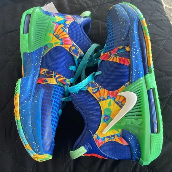 Nike LeBron Witness