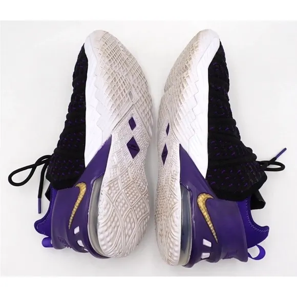Nike LeBron XVIII 18 Lakers Black Purple Gold Shoes Mens/Youth 7Y CW2760-004
