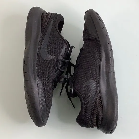 Nike Men Flex Experience RN 7 Black on black Running Training sneakers size 10