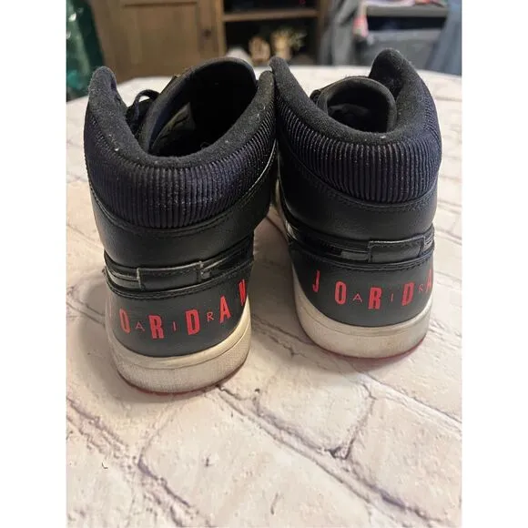 Nike Men's 8 Jordan 1 Retro Mid Bred Sneakers Black Red White Sporty Streetwear