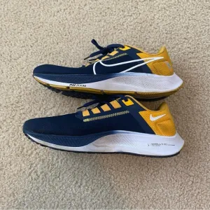 Nike Men’s Navy West Virginia Mountaineers Zoom Pegasus 38 Running Shoes Size 10