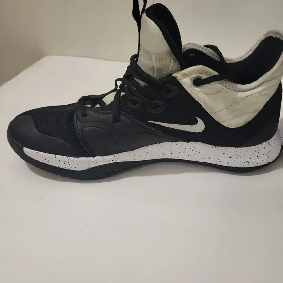 NIKE / PAUL GEORGE'S, PG3TB Black/White Women's 9.5 Sneakers CN9513-001
