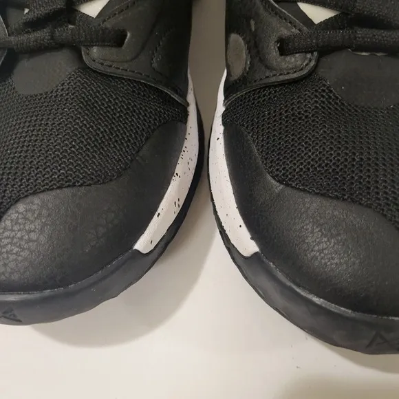 NIKE / PAUL GEORGE'S, PG3TB Black/White Women's 9.5 Sneakers CN9513-001