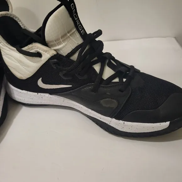 NIKE / PAUL GEORGE'S, PG3TB Black/White Women's 9.5 Sneakers CN9513-001