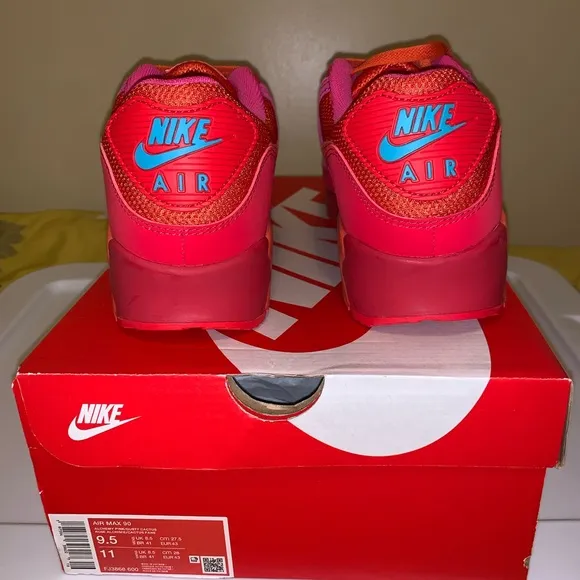 Nike Pink and Orange Sneakers Vibrant Athletic Design