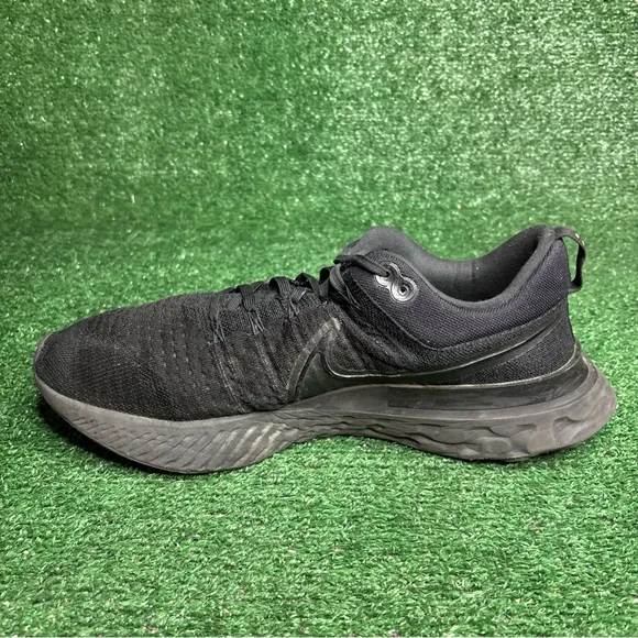 Nike React Infinity Run Flyknit 2 Running Shoe Sneakers Mens Size 15 CT2357-003