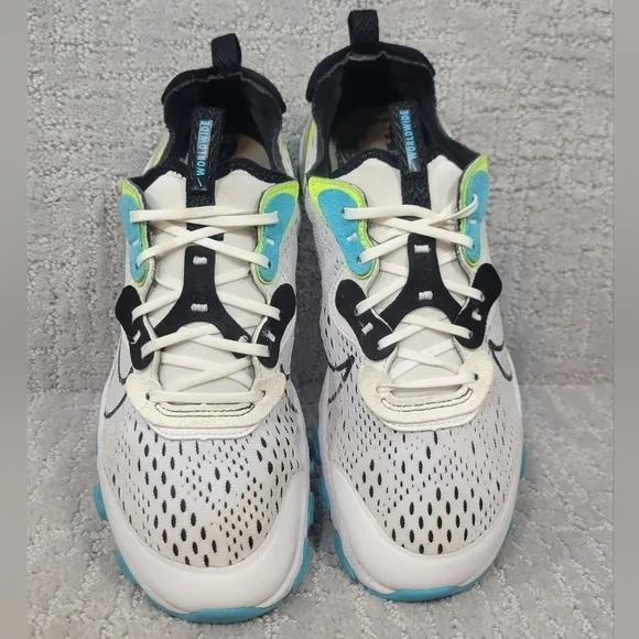 Nike React Vision Worldwide Boy's Size 6Y White Running Sneakers CV8965-100