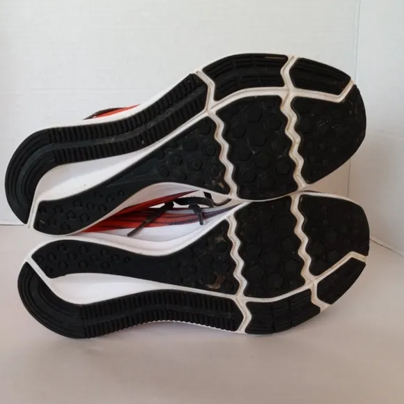 Nike Red and Gray Sneakers Dynamic Sporty Design