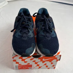 Nike Renew Run running sneakers black teal blue 7.5