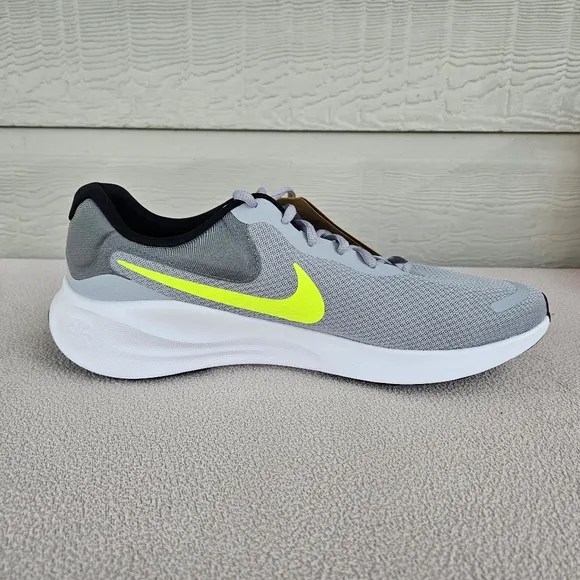 Nike Revolution 7 Running Athletic Sneakers Men SZ 13 Wolf Grey Volt FB2207 002