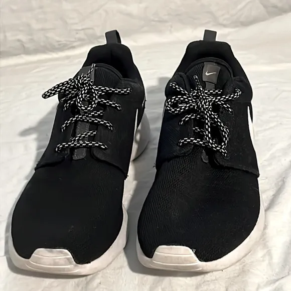 Nike Roshe One Black Running Shoe Sneakers Size 10