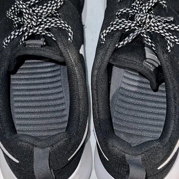 Nike Roshe One Black Running Shoe Sneakers Size 10