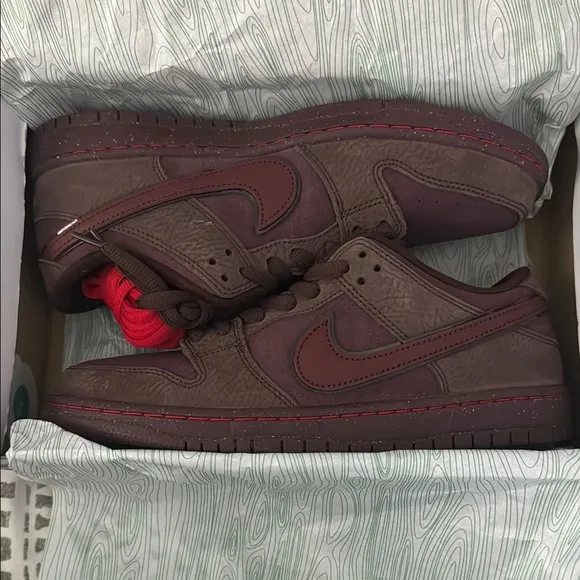 Nike SB DUNK LOW PRM Men's Brown Sneakers NEW in the box