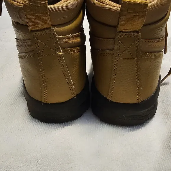 Nike Shoes, Nike Boots, Manoa, Wheat/Tan and Black, Big Kid's Size 6, EUC