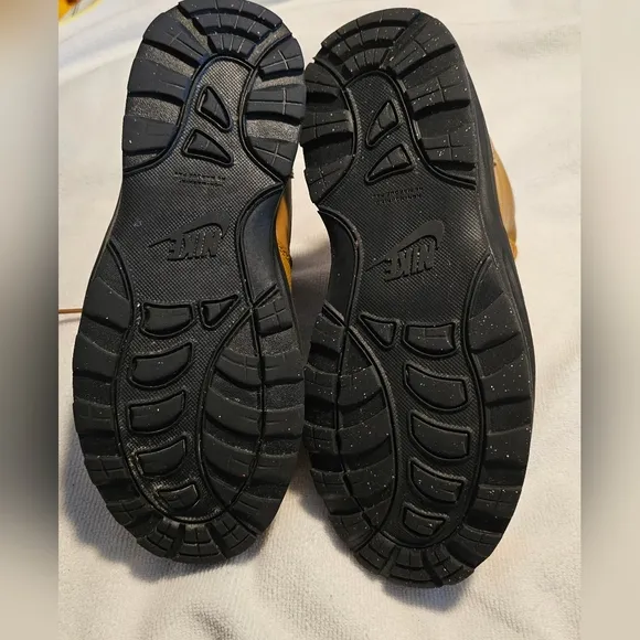 Nike Shoes, Nike Boots, Manoa, Wheat/Tan and Black, Big Kid's Size 6, EUC