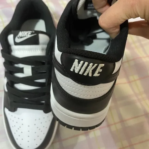 Nike Simple Black And White Sneakers