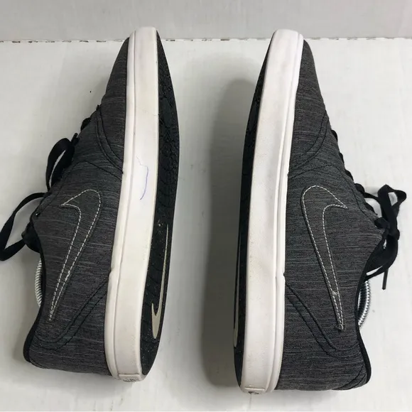 Nike Sneakers Mens Size 10.5 SB Check Solarsoft  Dark Gray Casual Shoes